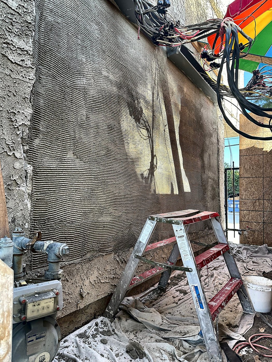 Stucco wall with scratch coat